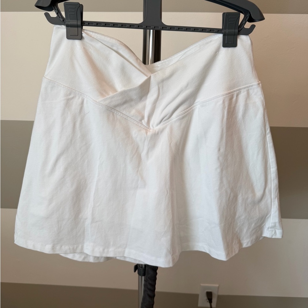 PINK Victoria's Secret White Skort